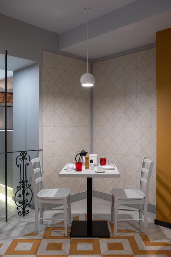 Four Rooms City Charkiv Exteriör bild